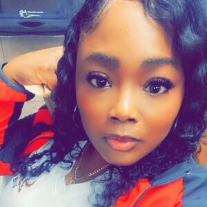 Meet your Posher, Felicia